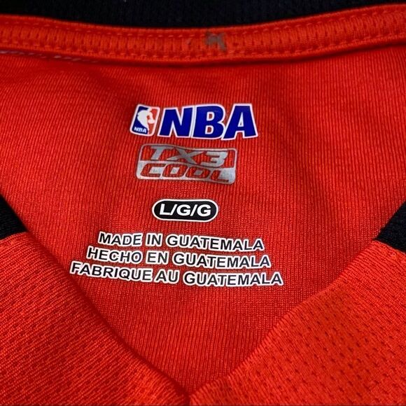 NBA TX 3 Cool Red Chicago Bull’s V-Neck Shirt Size Large - Picture 4 of 10